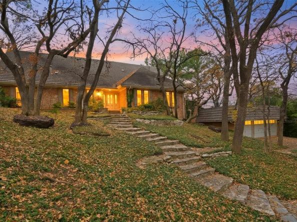 1004  Crowley Road , Arlington Texas 76012