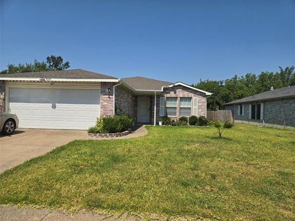 1009  Mill Branch Drive , Garland Texas 75040