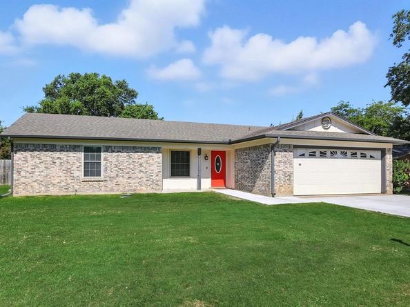 1028  Bryant Street , Benbrook Texas 76126