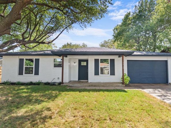 1518  Rockbrook Street , Lancaster Texas 75134