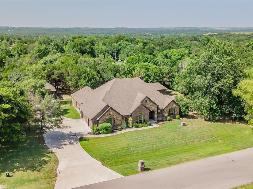 5001  Oak Mill Drive , Fort Worth Texas 76135