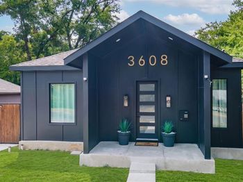 3608  Metropolitan Avenue 