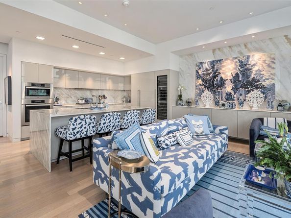 1918  Olive Street  502, Dallas Texas 75201