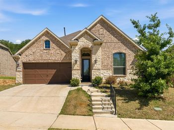 2204  Christopher Lane 