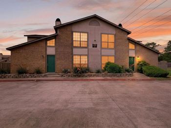 330 W Harwood Road 