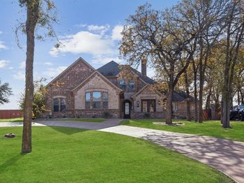 5829  Lakeside Drive 