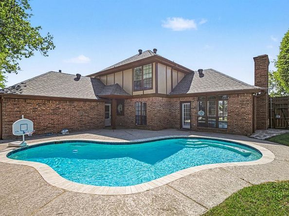 2428  Stonegate Drive N, Bedford Texas 76021