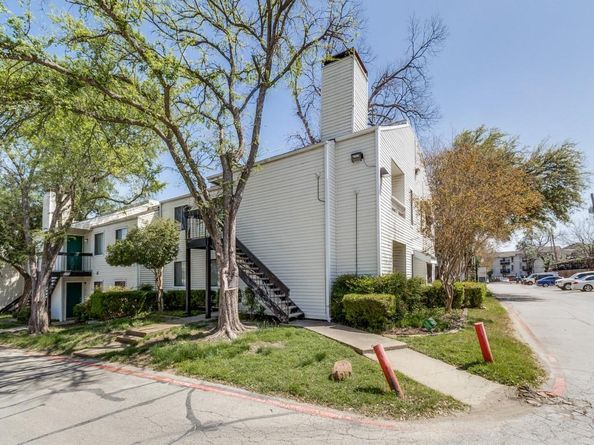 7431  Holly Hill Drive  210, Dallas Texas 75231