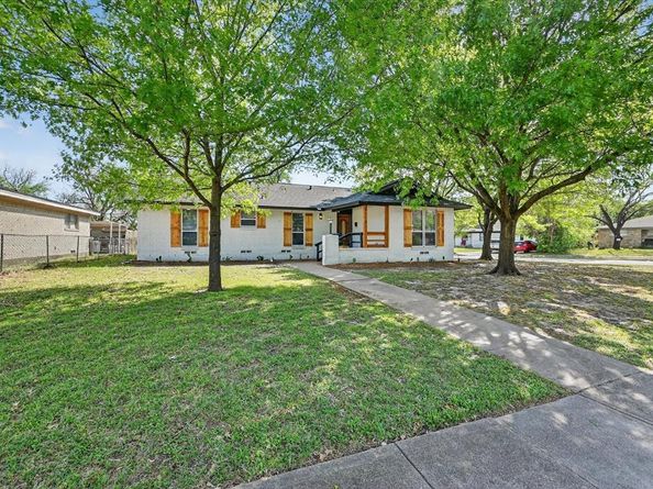 9510  Crestshire Drive , Dallas Texas 75227