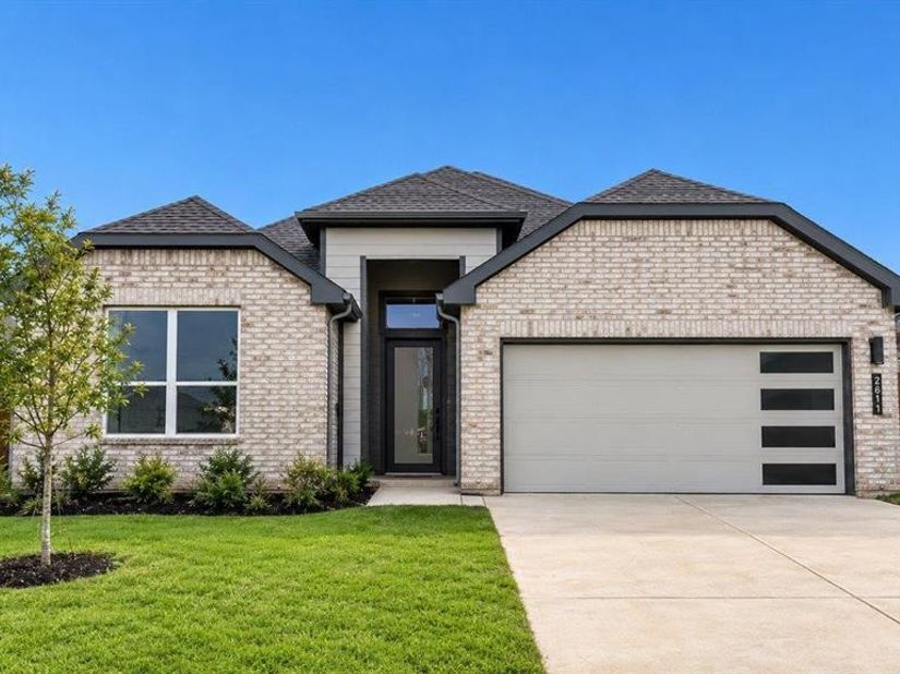 2611  FLYCATCHER Drive , Denton Texas 76205