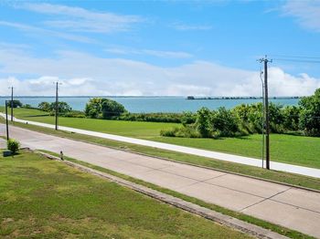 5809  Lake Hubbard Parkway 