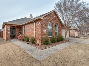 2616  Hudson Crossing 