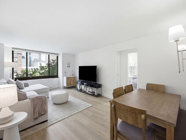 200 Rector Place 4U, New York NY 10280