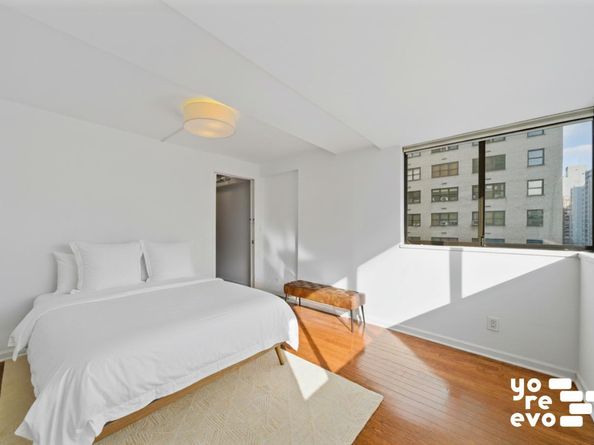 142 East 16th Street 8C, New York NY 10003