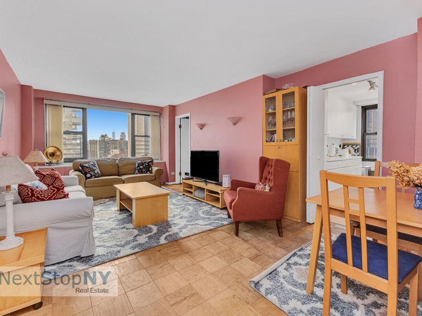 305 East 40th Street 18J, New York NY 10016