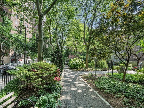 324 East 41st Street 904C, New York NY 10017