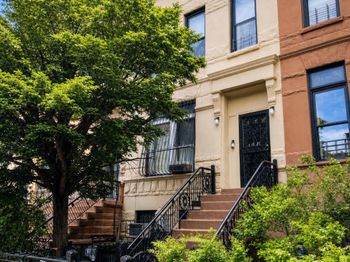 464 Quincy Street
