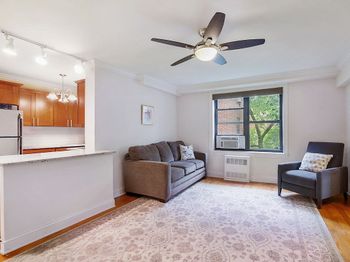 4489 Broadway