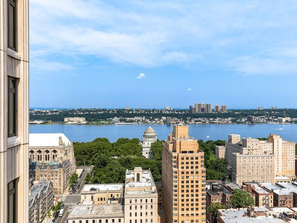 543 West 122nd Street 16A, New York NY 10027