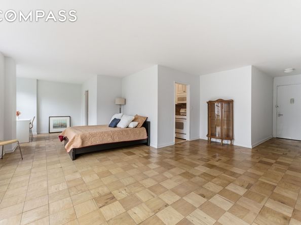 140 West End Avenue 6D, New York NY 10023