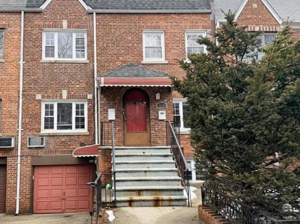 104 Minna Street, Brooklyn NY 11218