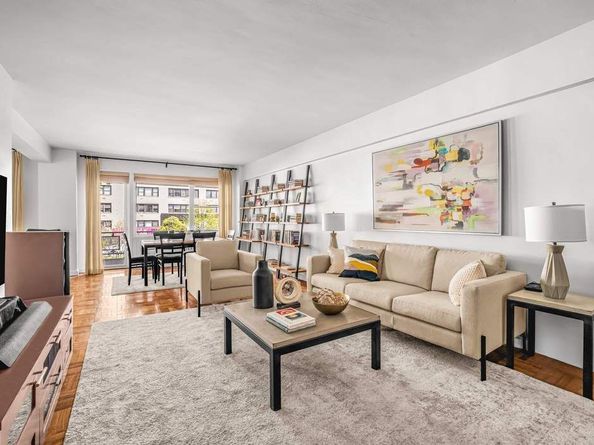 40 East 9th Street 2G, New York NY 10003