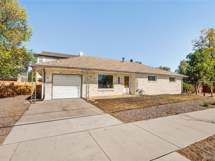 6641 W 52nd Avenue, Arvada CO 80002