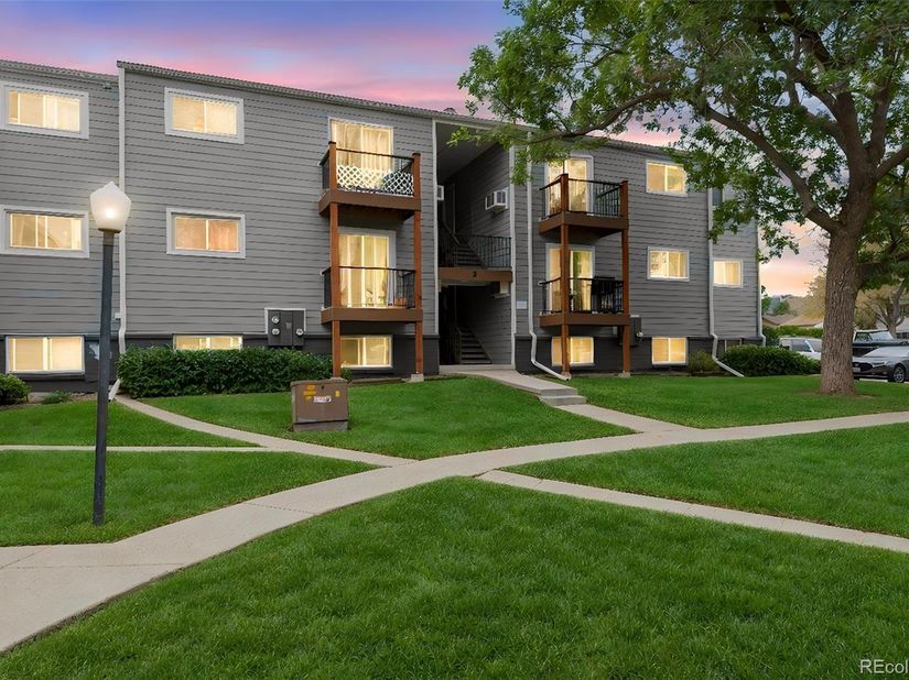 16359 W 10th Avenue Q6, Golden CO 80401