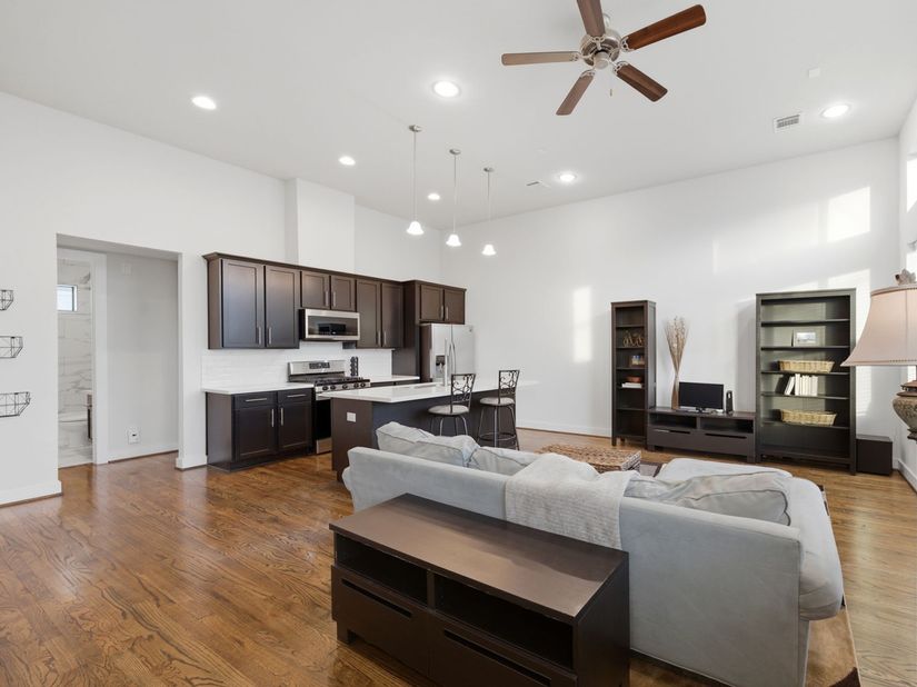118 N Hutcheson Street, Houston TX 77003