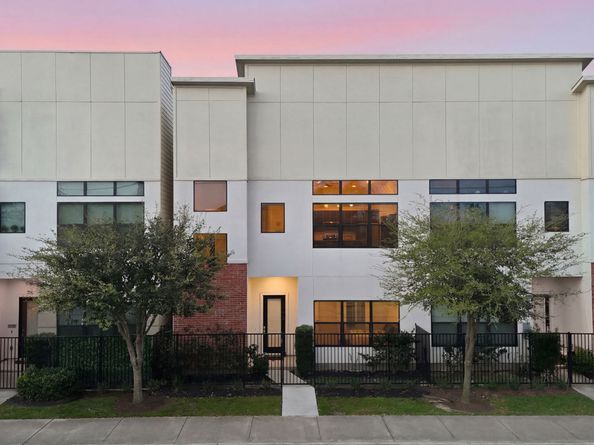 118 N Hutcheson Street, Houston TX 77003
