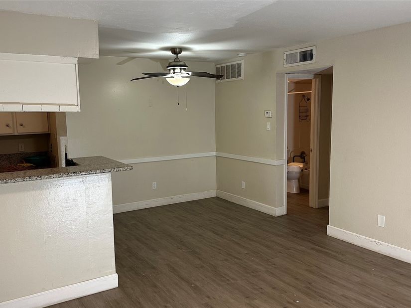 9550 Deering Drive 405, Houston TX 77036
