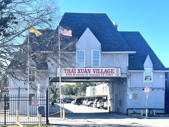 8200 Broadway Street 806 S, Houston TX 77061
