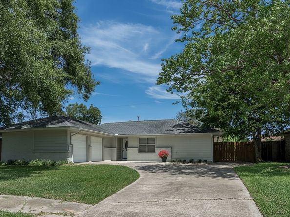 6514 Reamer Street, Houston TX 77074