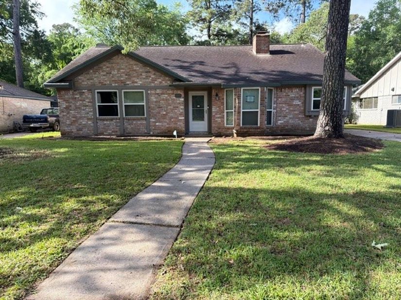 1902 Shadow Rock Drive, Houston TX 77339