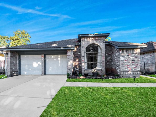 1318 Roundstone Drive, Richmond TX 77406