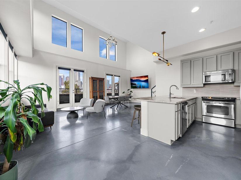2323 Polk Street 306, Houston TX 77003
