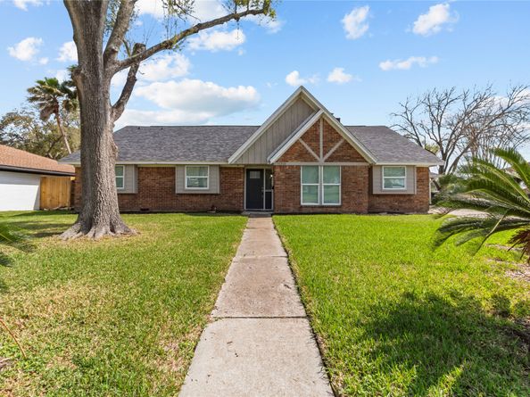 1310 El Dorado Boulevard, Houston TX 77062