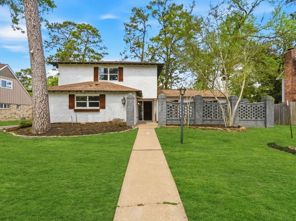 206 W North Hill Drive, Spring TX 77388