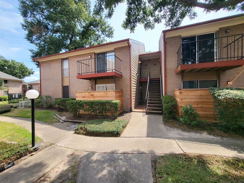 12955 Woodforest Boulevard 15, Houston TX 77015