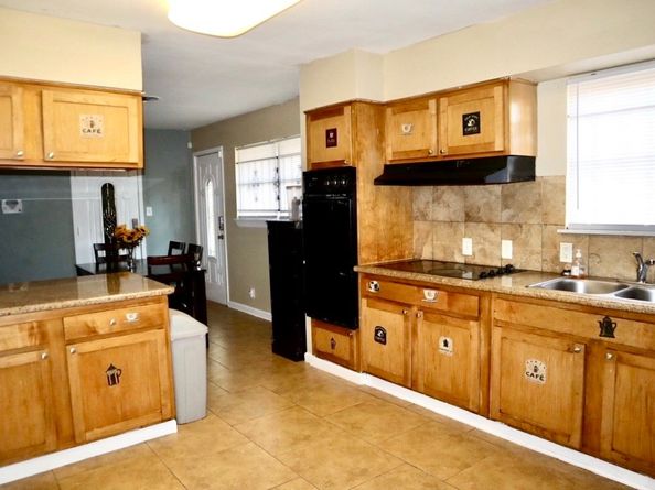 5715 Hirondel Street, Houston TX 77033