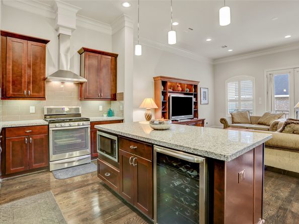 5637 Kiam Street D, Houston TX 77007