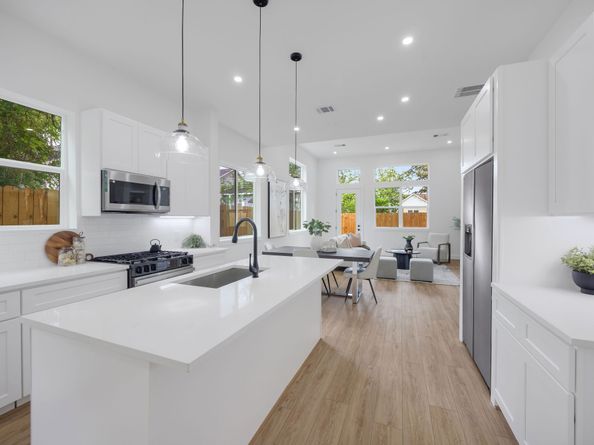 3107 Stonewall Street, Houston TX 77020