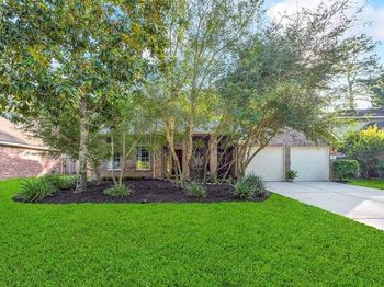 46 E Hobbit Glen Drive