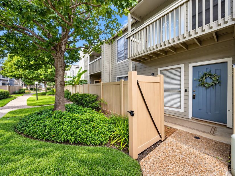 2379 Briarwest Boulevard 85, Houston TX 77077
