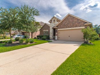 99 W Wading Pond Circle