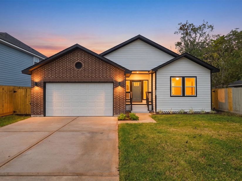 3027 Friar Point Road, Houston TX 77051