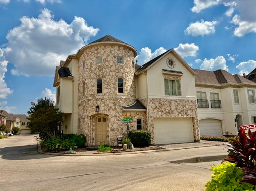 6303 Hermann Lake Drive, Houston TX 77021