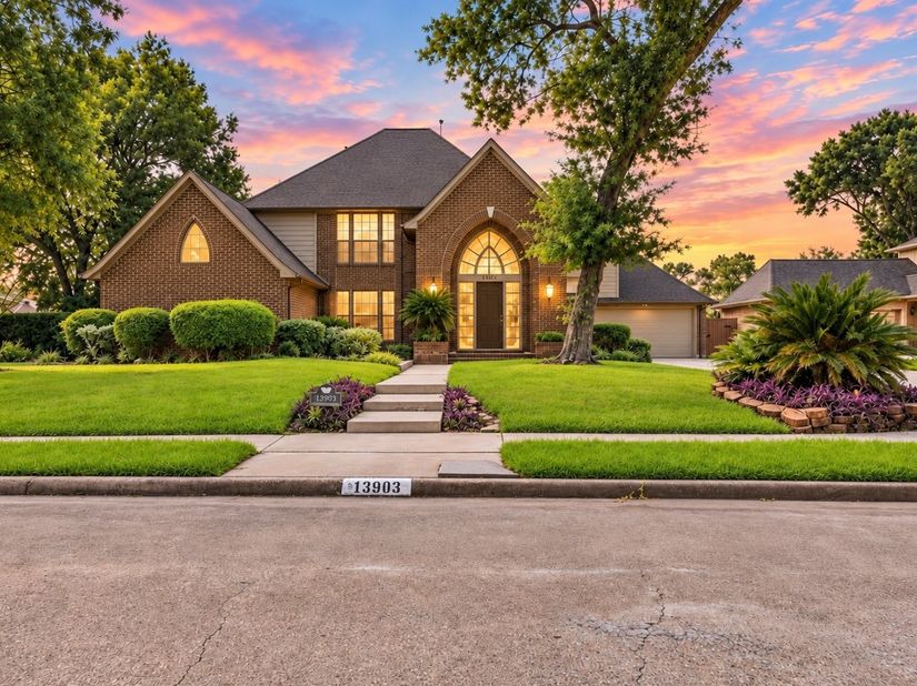 13903 Wilde Forest Court, Sugar Land TX 77498