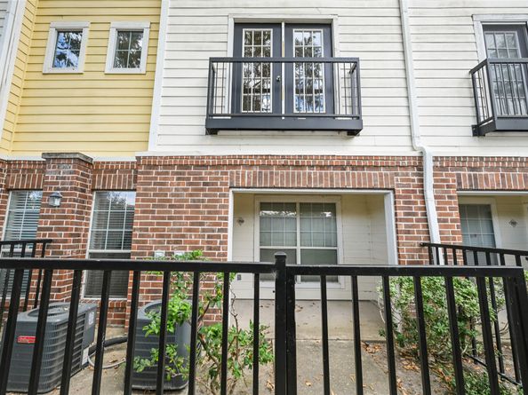 9200 Westheimer Road 706, Houston TX 77063