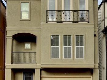 3142 Pemberton Walk